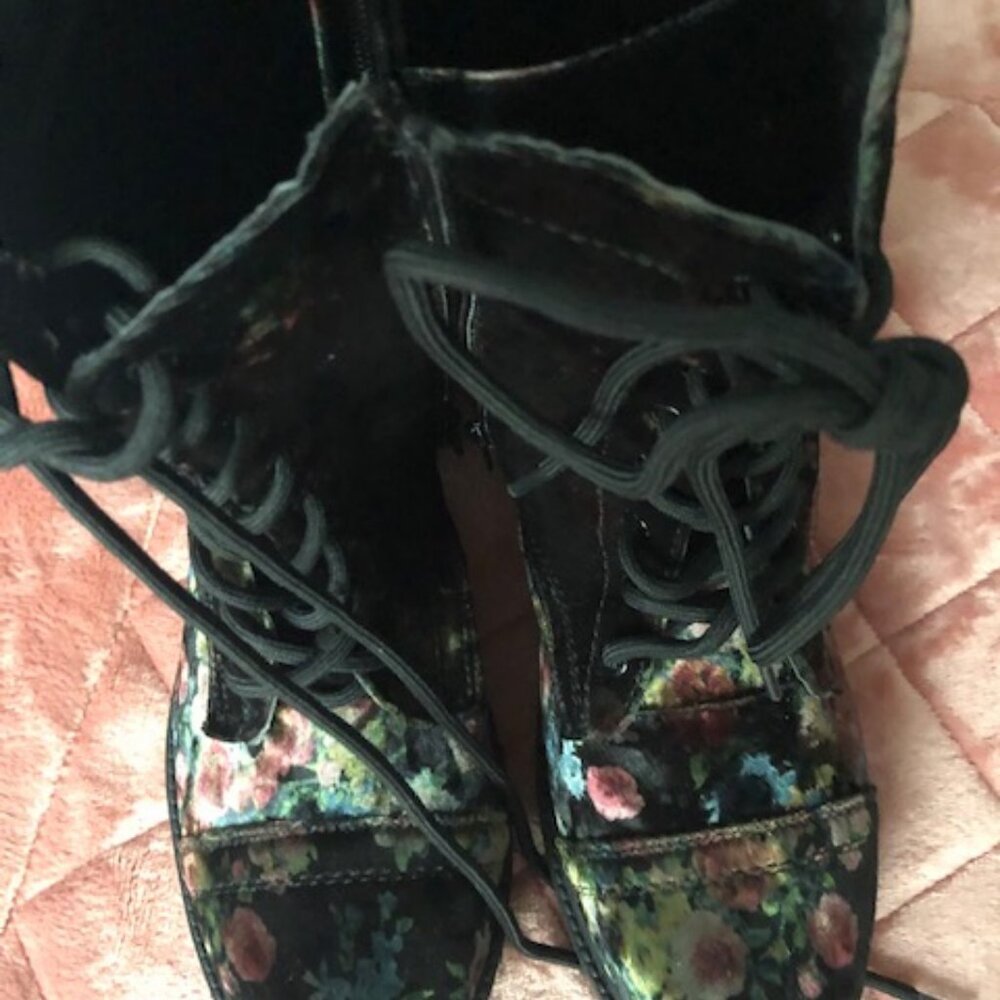 Madden Girl Floral Lace-Up Ankle Boots in Black with Multicolor Floral